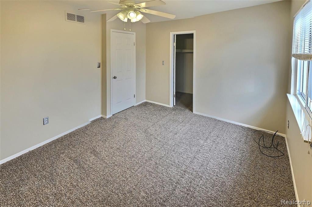 12787 Ronda Drive Southgate, MI 48195 - Photo 16 of 27