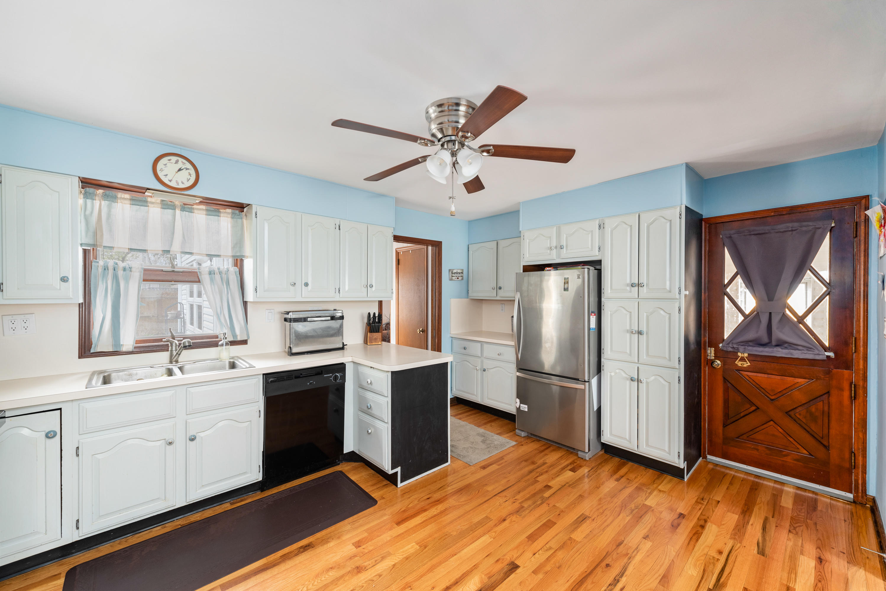 1513 Treeneedle Road Point Pleasant, NJ 08742 - Photo 13 of 41 Kitchen