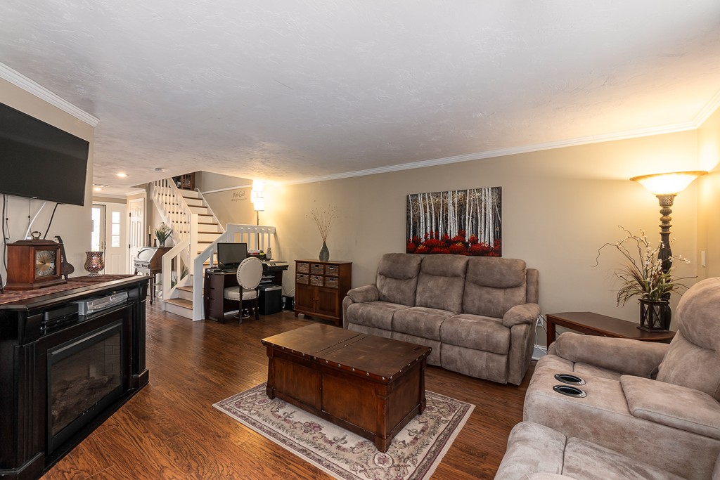 512 Ridgefield Circle, Unit B Clinton, MA 01510 - Photo 10 of 29 Gallery Image 10