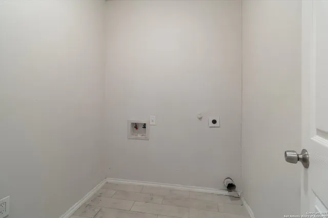 $1,595 | 1230 Chalmers Avenue, San Antonio, TX 78211