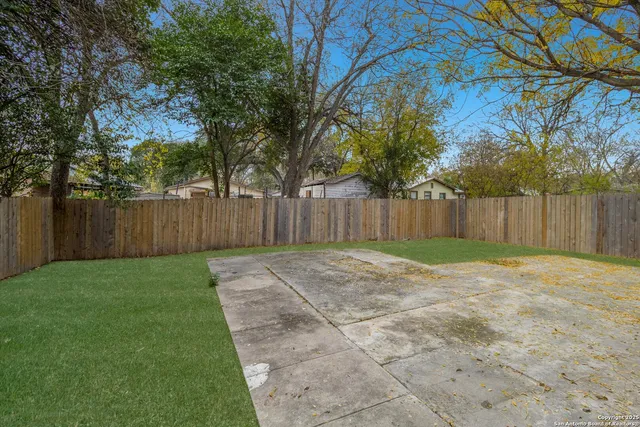 $1,595 | 1230 Chalmers Avenue, San Antonio, TX 78211