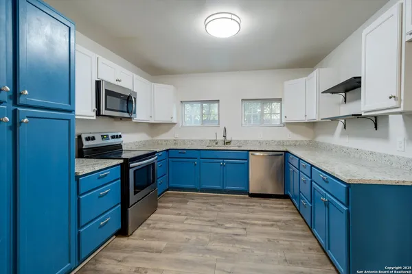 $1,550 | 1230 Chalmers Avenue, San Antonio, TX 78211