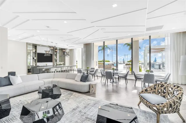 $2,100,000 | 301 1st Street South, Unit 3104, St. Petersburg, FL 33701