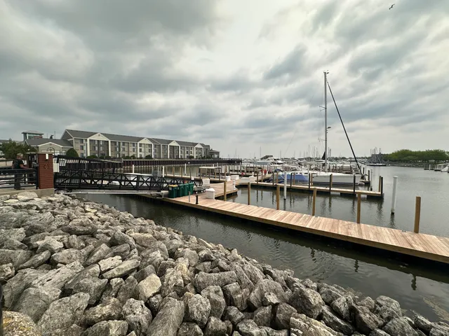 $20,000 | 333 Lake Avenue, Unit SLIP 36, Racine, WI 53403