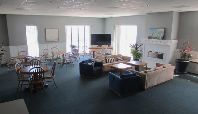 $20,000 | 333 Lake Avenue, Unit SLIP 36, Racine, WI 53403