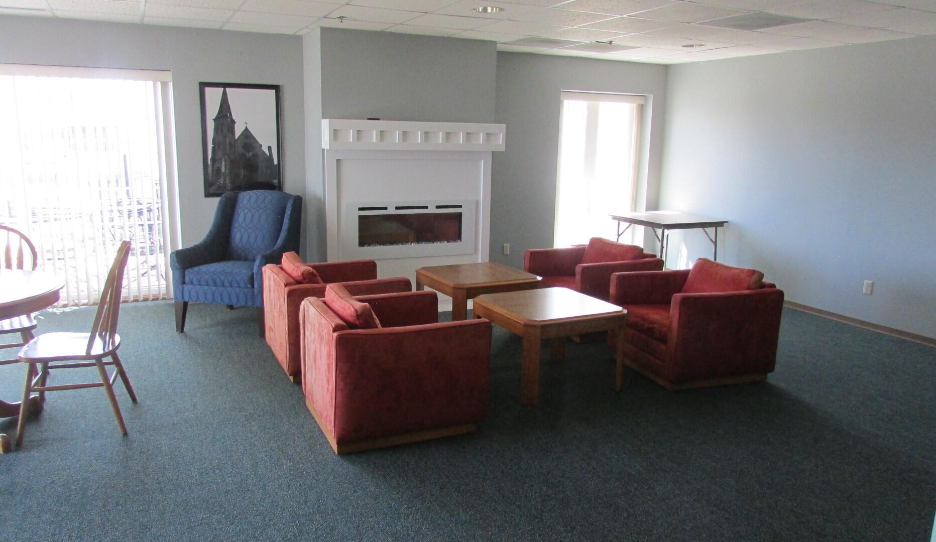 333 Lake Avenue, Unit SLIP 36 Racine, WI 53403 - Photo 6 of 9 Small Party Room