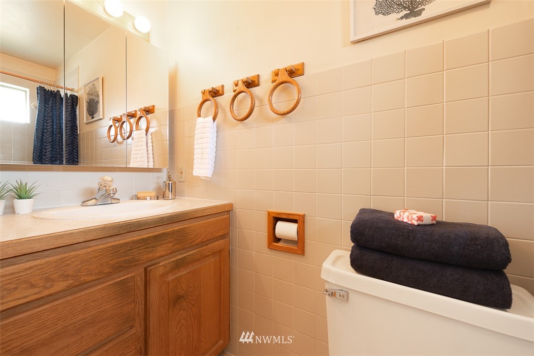 905 North 28th Place Renton, WA 98056 - Photo 18 of 25