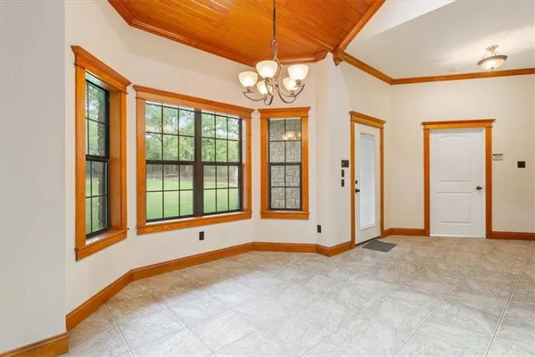 $825,000 | 735 Winding Trail, Crawford, TX 76638