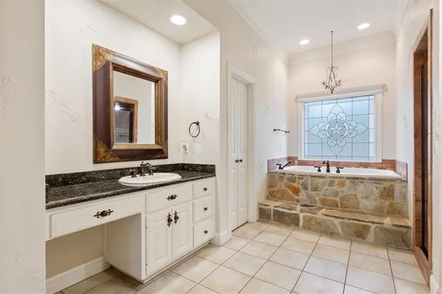 $865,000 | 735 Winding Trail, Crawford, TX 76638