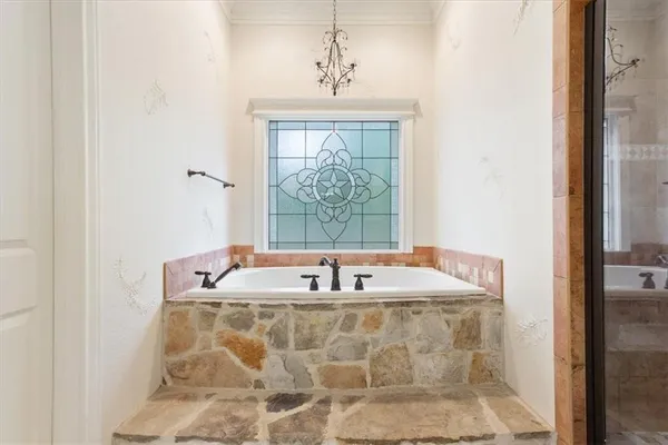 $825,000 | 735 Winding Trail, Crawford, TX 76638