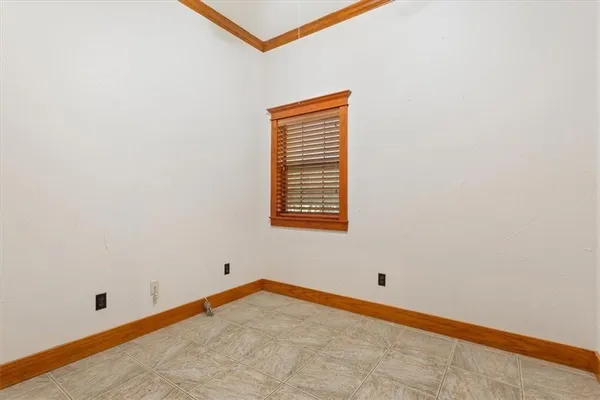 $825,000 | 735 Winding Trail, Crawford, TX 76638