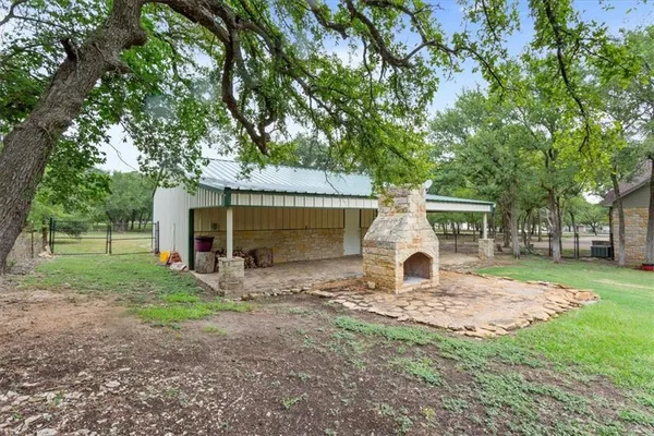 $825,000 | 735 Winding Trail, Crawford, TX 76638