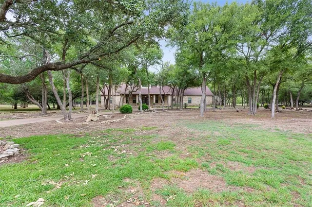 $865,000 | 735 Winding Trail, Crawford, TX 76638
