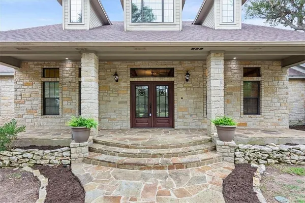 $825,000 | 735 Winding Trail, Crawford, TX 76638