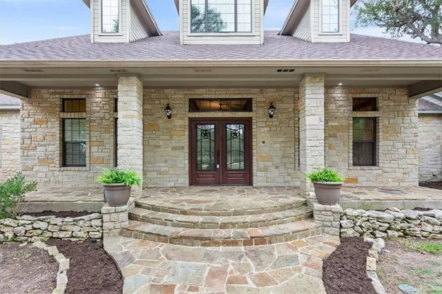 $865,000 | 735 Winding Trail, Crawford, TX 76638