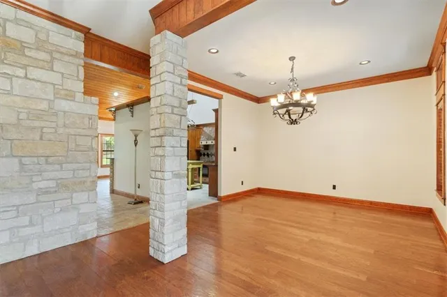 $865,000 | 735 Winding Trail, Crawford, TX 76638