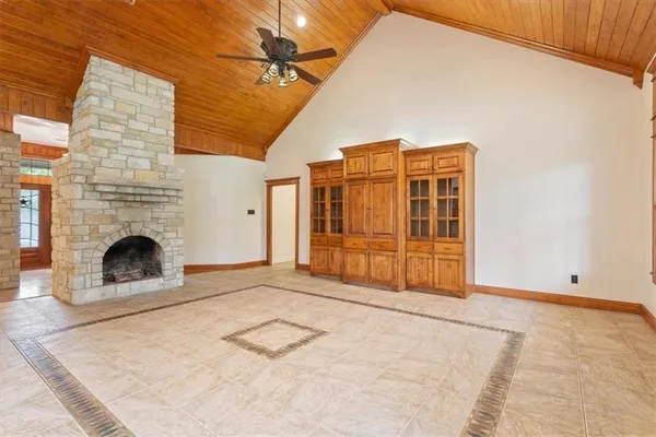 $825,000 | 735 Winding Trail, Crawford, TX 76638