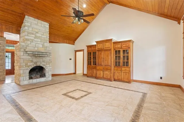 $865,000 | 735 Winding Trail, Crawford, TX 76638