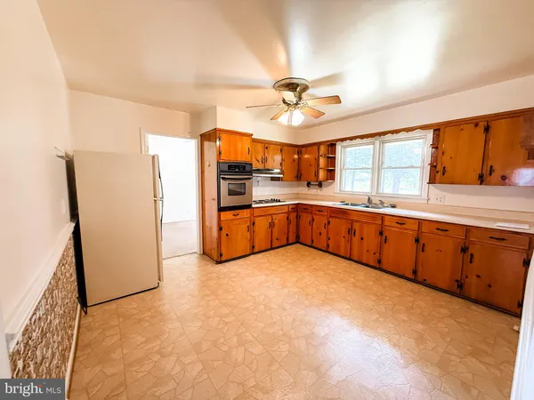 $1,750 | 3396 Kings Highway, King George, VA 22485