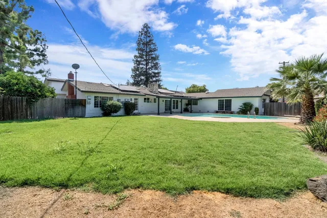 $589,000 | 2482 Country Club Lane, Selma, CA 93662