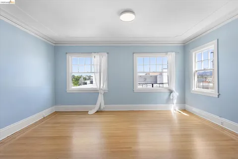 $1,495,000 | 647 Beacon Street, Oakland, CA 94610