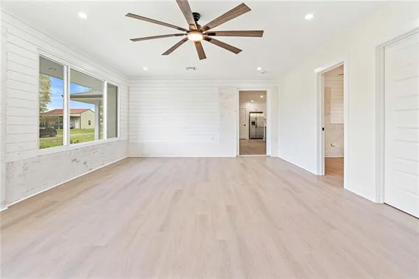 $349,995 | 850 Barreca Street, Norco, LA 70079