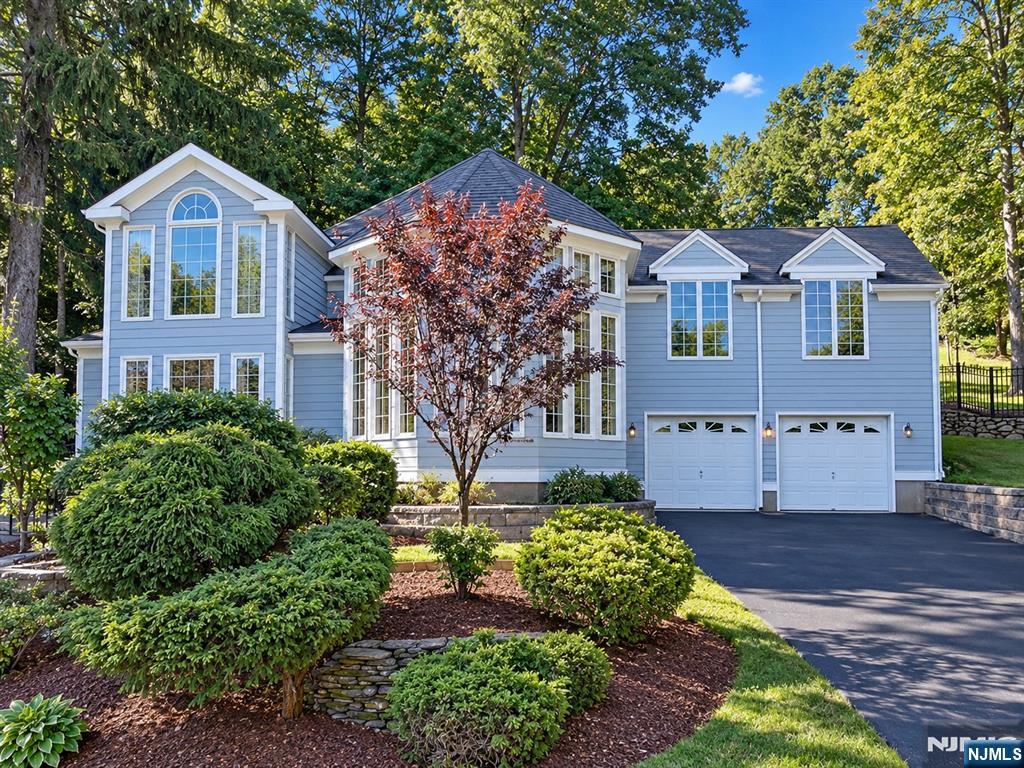 35 Sunnyhill Road Dover, NJ 07801 - Photo 3 of 50 Gallery Image 3