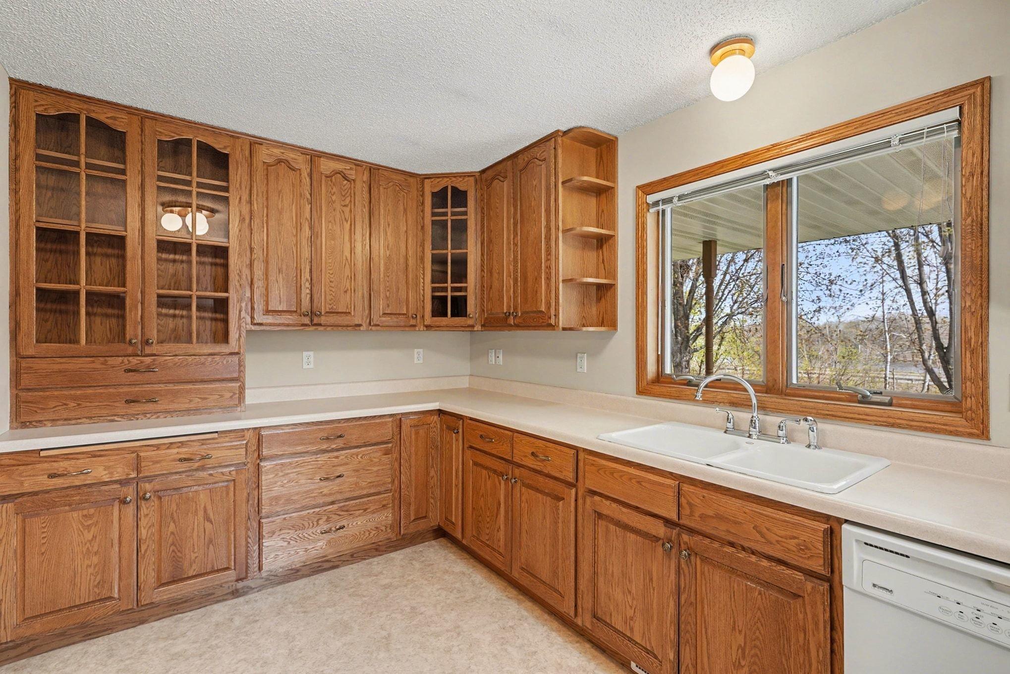 9910 Brookview Road Woodbury, MN 55125 - Photo 13 of 45