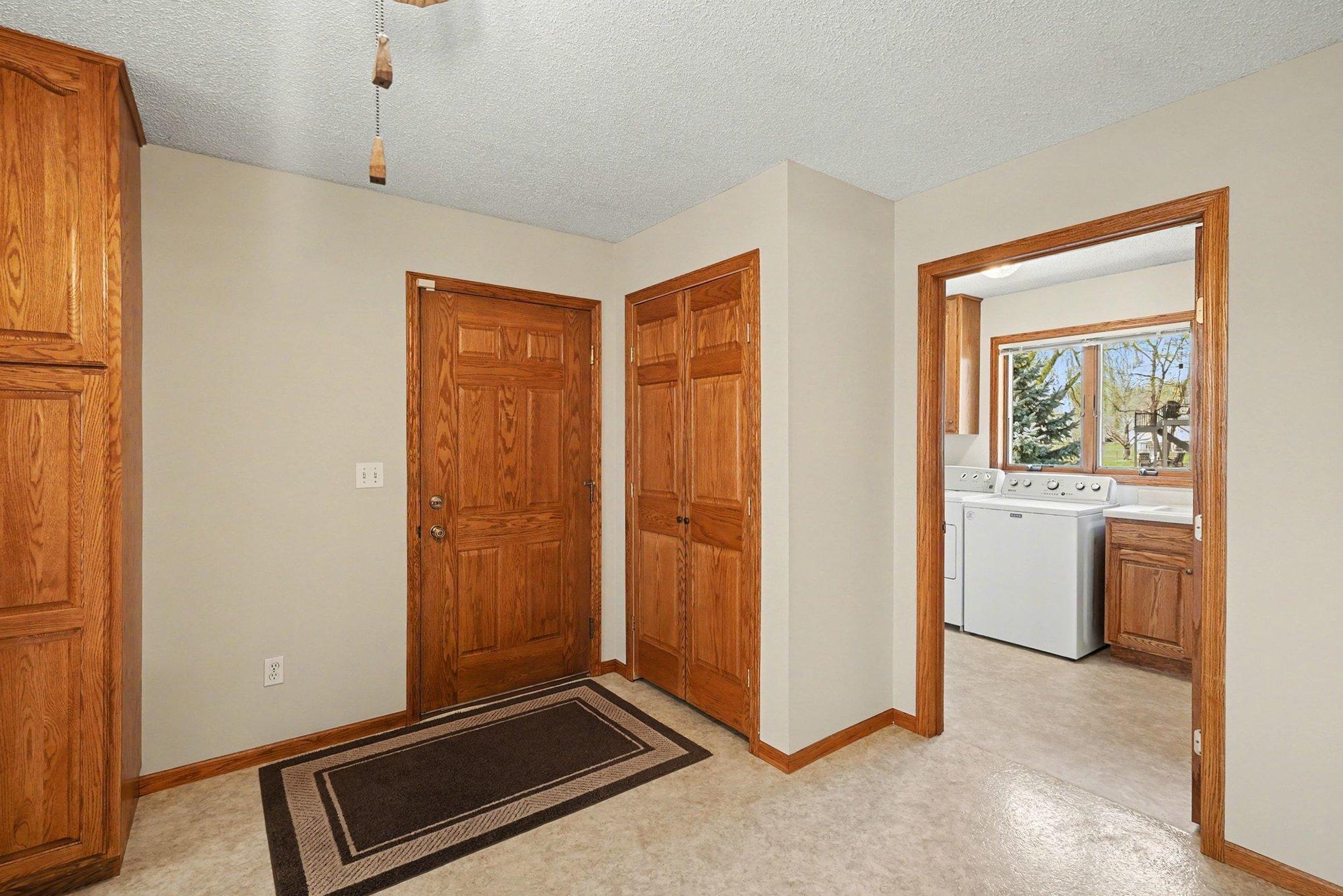 9910 Brookview Road Woodbury, MN 55125 - Photo 14 of 45