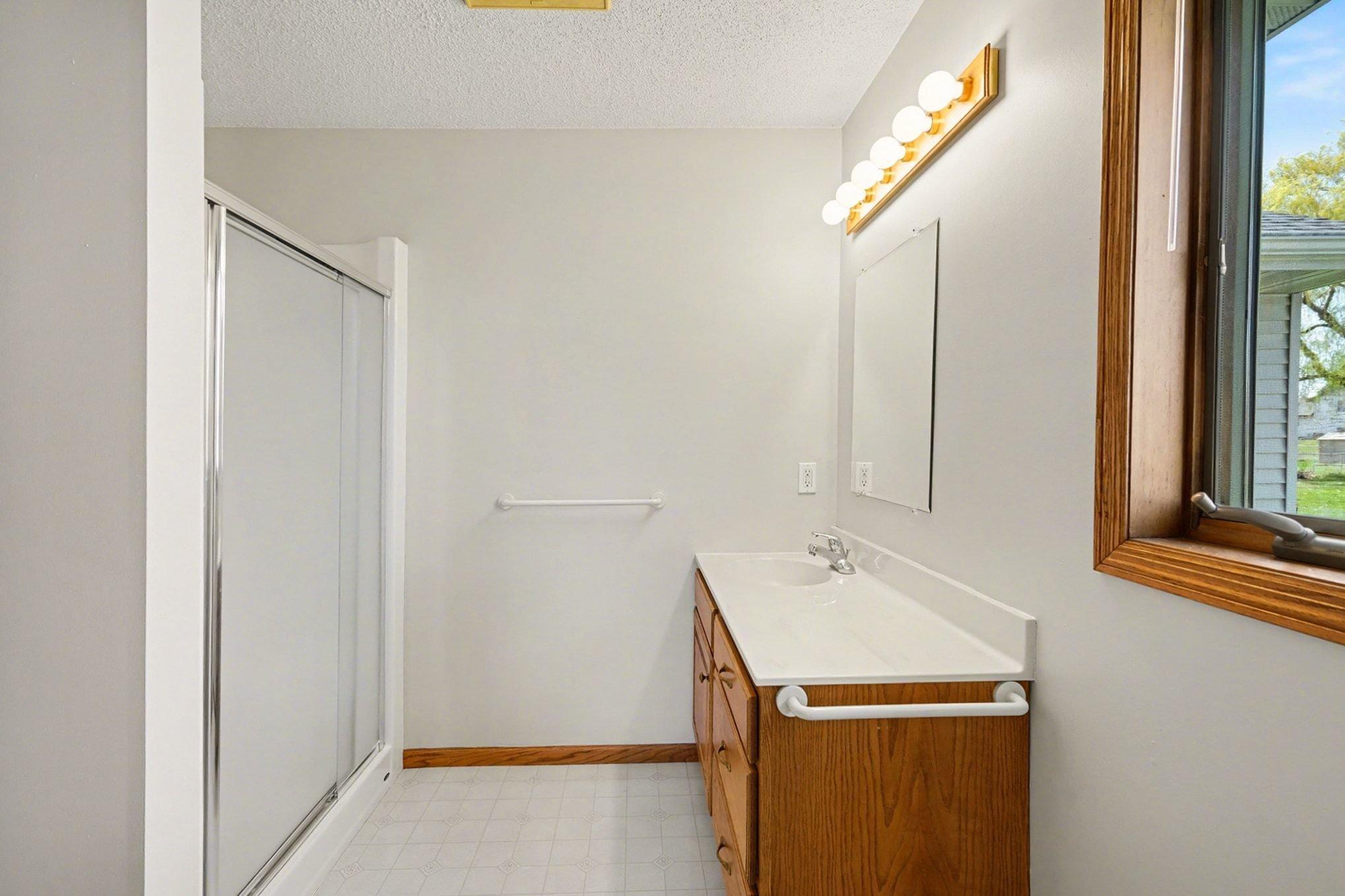 9910 Brookview Road Woodbury, MN 55125 - Photo 19 of 45