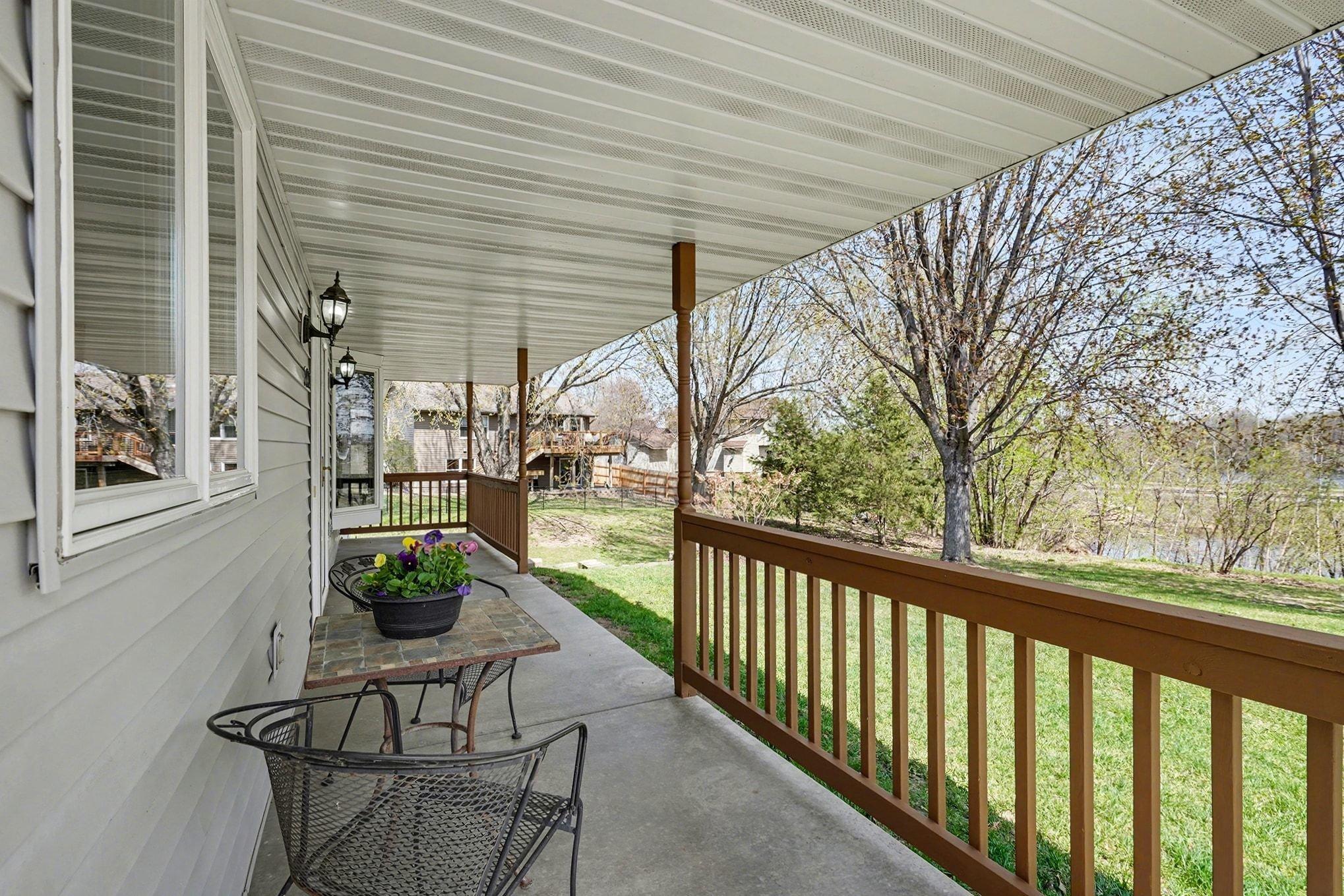 9910 Brookview Road Woodbury, MN 55125 - Photo 3 of 45