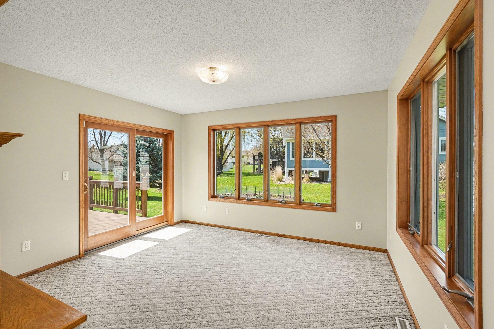 9910 Brookview Road Woodbury, MN 55125 - Photo 9 of 45