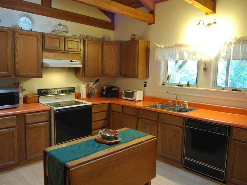 55 Rho Avenue Jefferson, ME 04348 - Photo 10 of 23 Kitchen.