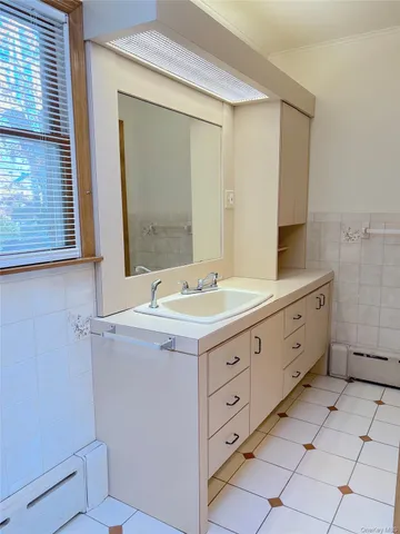 $3,300 | Undisclosed Address, Patchogue, NY 11772