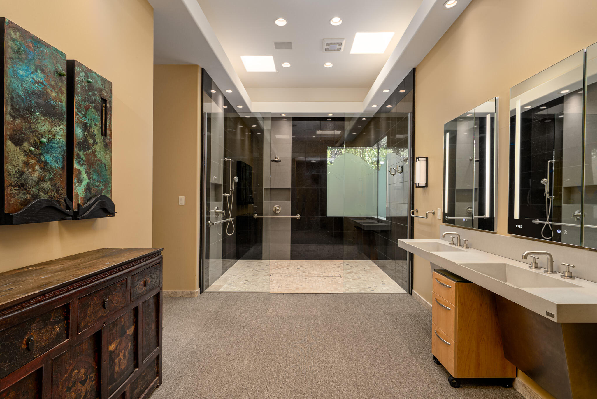 72116 Clancy Lane Rancho Mirage, CA 92270 - Photo 28 of 59 a bathroom with a bathtub and a sink