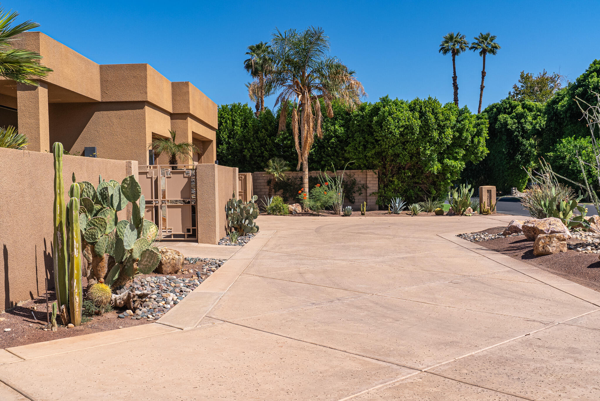 72116 Clancy Lane Rancho Mirage, CA 92270 - Photo 5 of 59 a view of outdoor space and yard