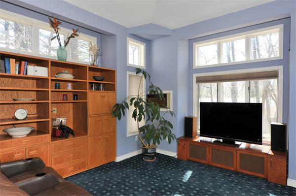 13 Oxbow Road Natick, MA 01760 - Photo 7 of 14