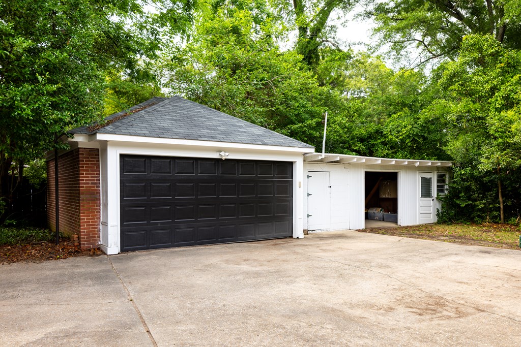 3853 East Britt David Road Columbus, GA 31909 - Photo 9 of 29