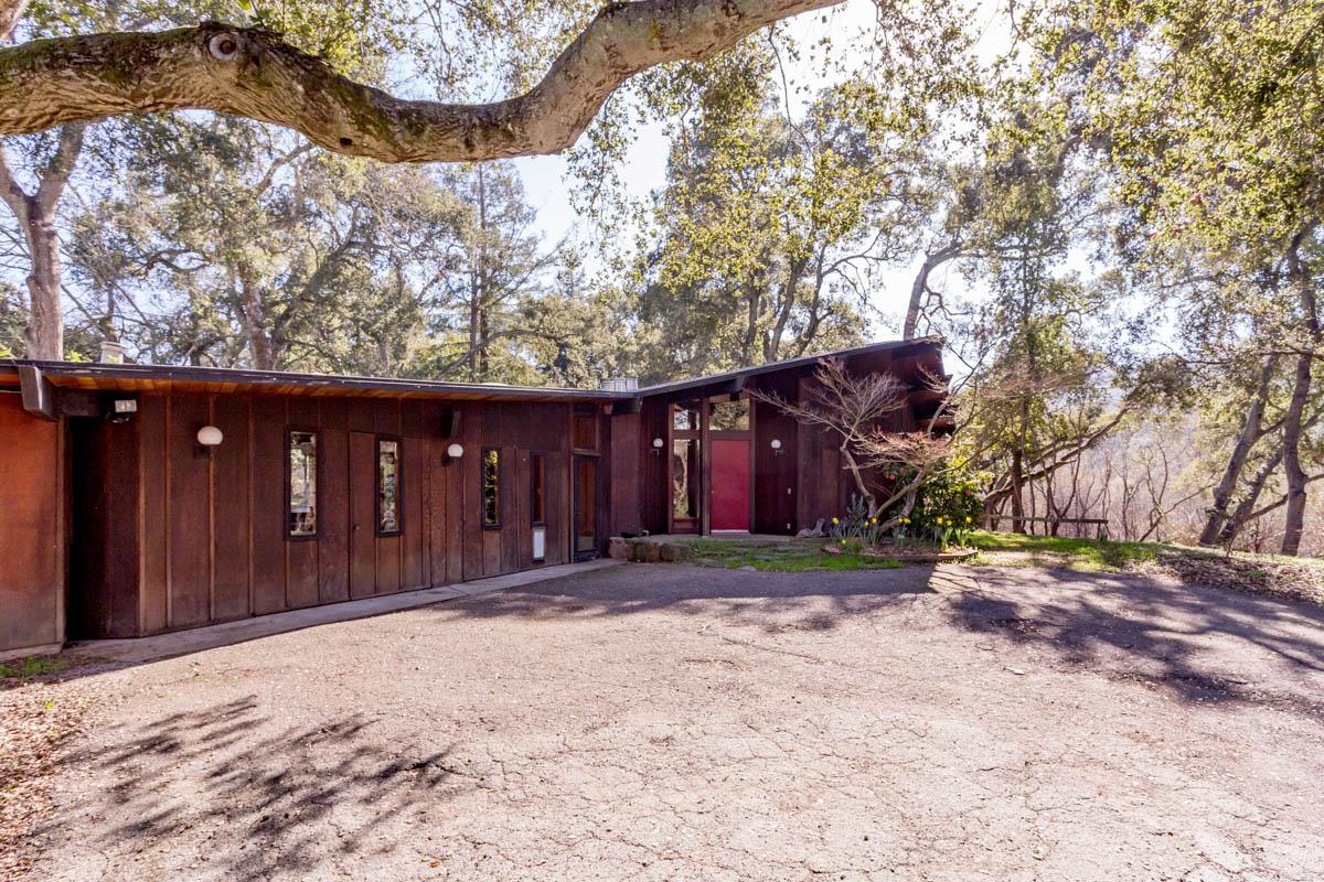381 Family Farm Road Woodside, CA 94062 - Photo 11 of 16 Gallery Image 11