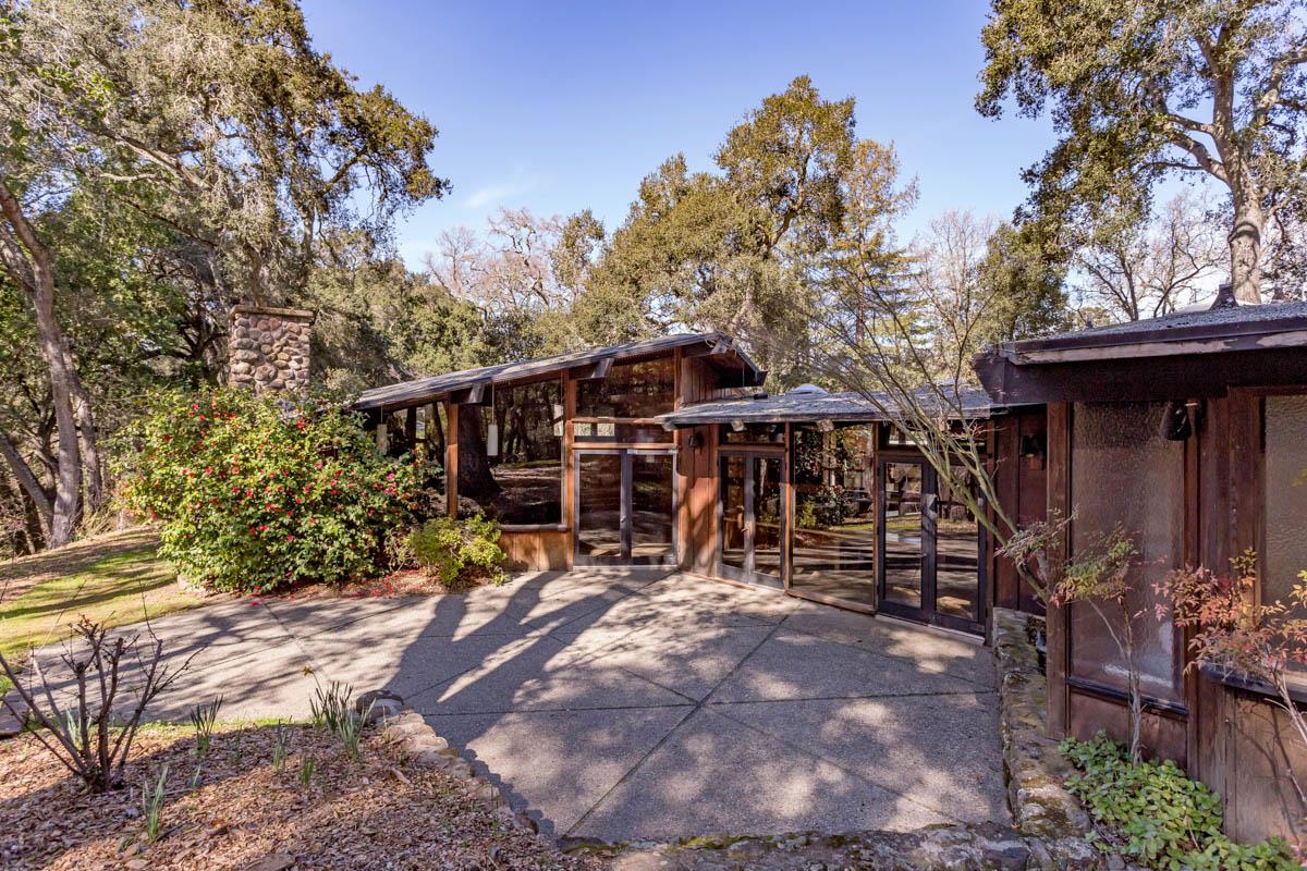 381 Family Farm Road Woodside, CA 94062 - Photo 15 of 16 Gallery Image 15