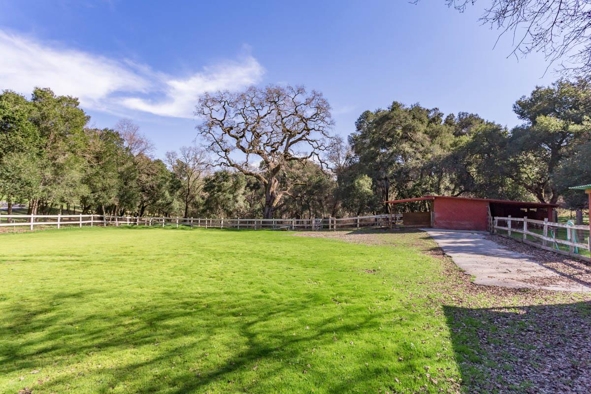 381 Family Farm Road Woodside, CA 94062 - Photo 2 of 16 Gallery Image 2