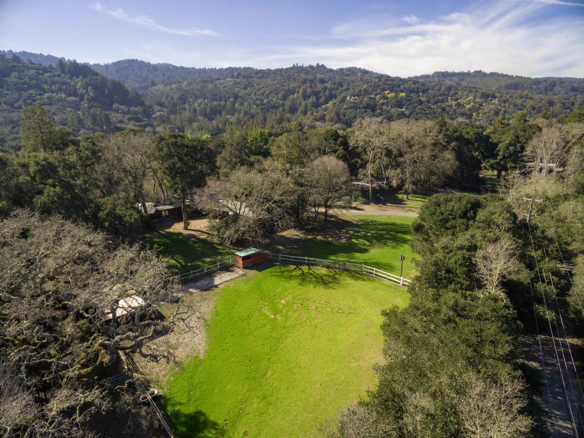 381 Family Farm Road Woodside, CA 94062 - Photo 5 of 16 Gallery Image 5