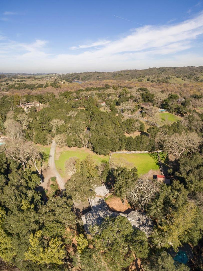 381 Family Farm Road Woodside, CA 94062 - Photo 7 of 16 Gallery Image 7