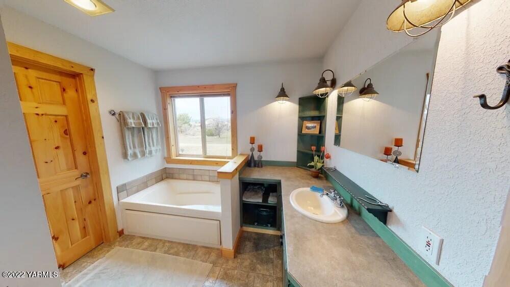 411 Red Tail Road Yakima, WA 98908 - Photo 42 of 64 thumbnail_03.19.2022_11.56.52.jpg 411 Re