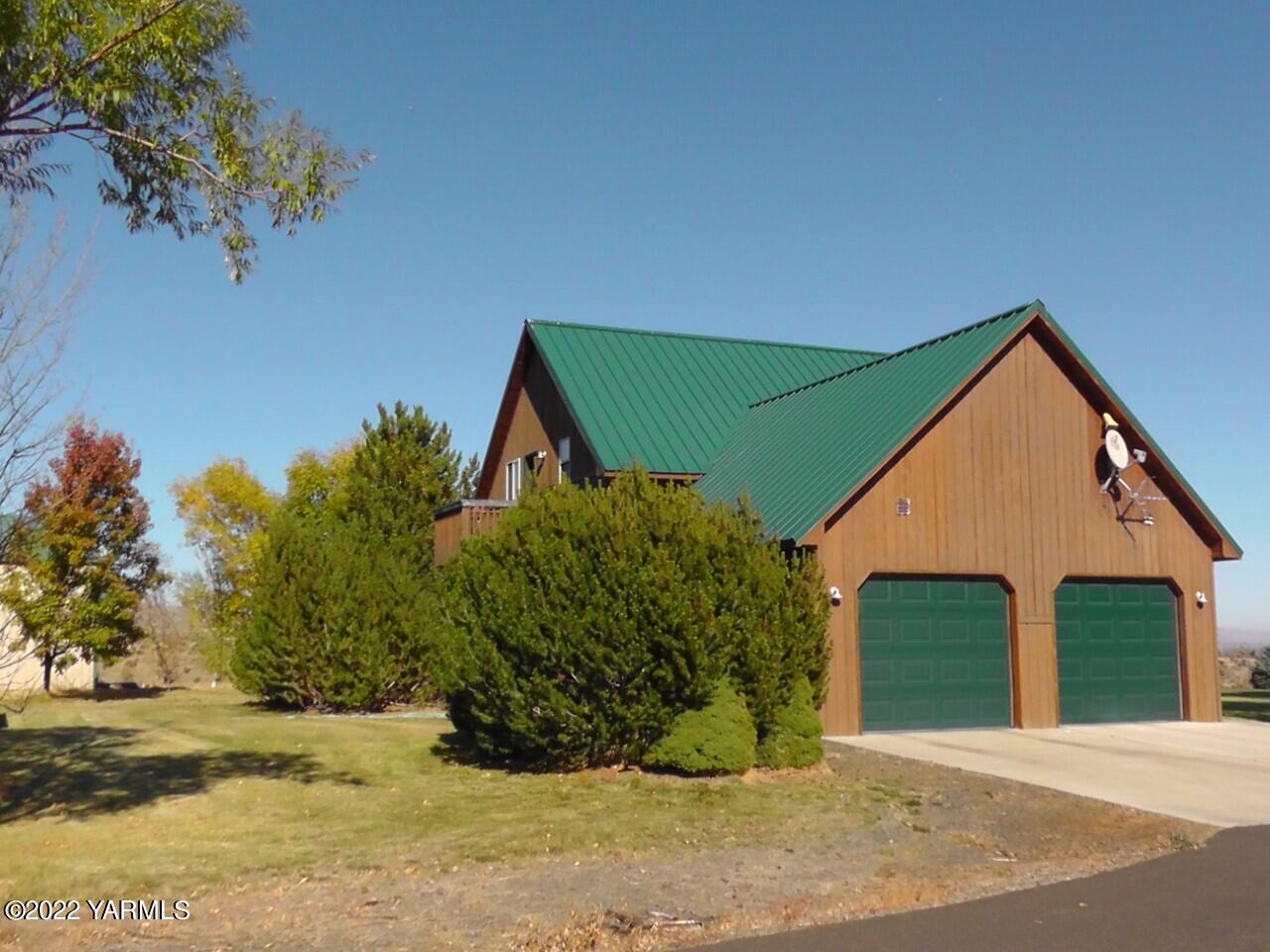 411 Red Tail Road Yakima, WA 98908 - Photo 53 of 64 thumbnail_S1640012.jpg 411 Redtail