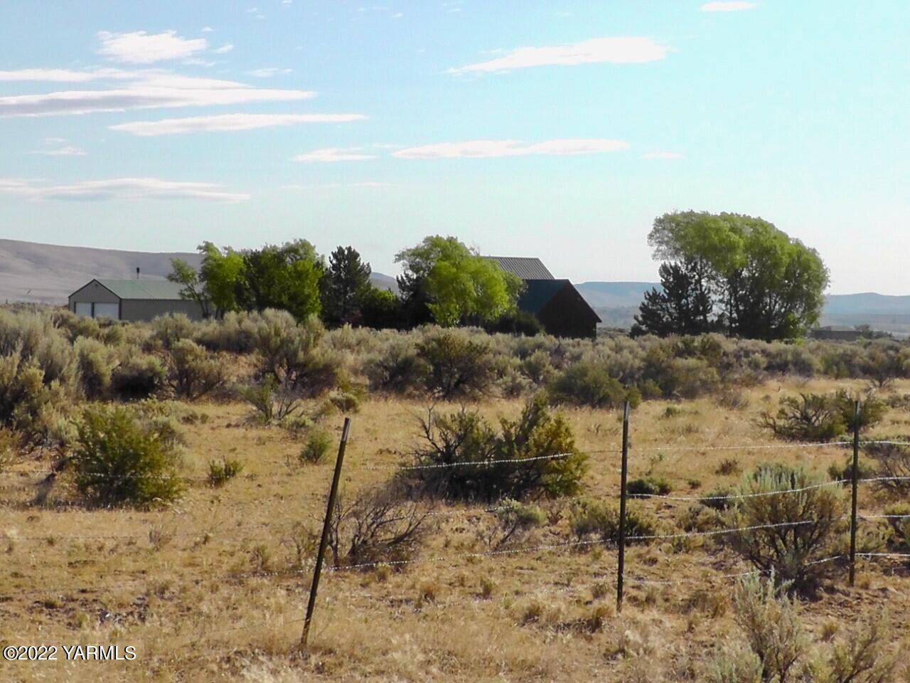 411 Red Tail Road Yakima, WA 98908 - Photo 58 of 64 thumbnail_S2100008.jpg 411 Redtail