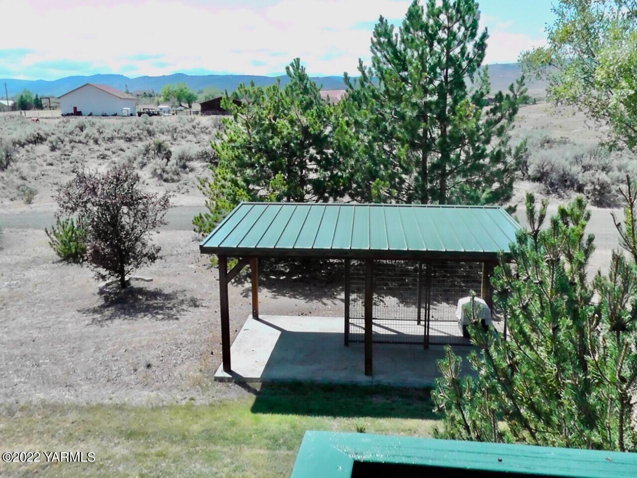 411 Red Tail Road Yakima, WA 98908 - Photo 61 of 64 thumbnail_S2110013.jpg 411 Redtail