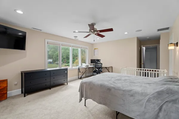 $579,000 | 40 Abbey Court, Cheshire, CT 06410