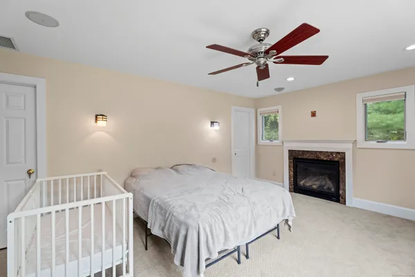 $579,000 | 40 Abbey Court, Cheshire, CT 06410