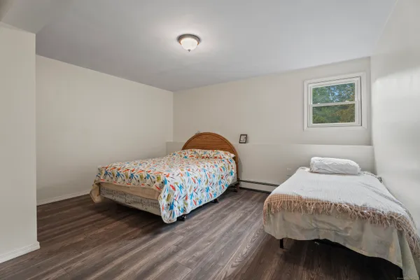 $579,000 | 40 Abbey Court, Cheshire, CT 06410